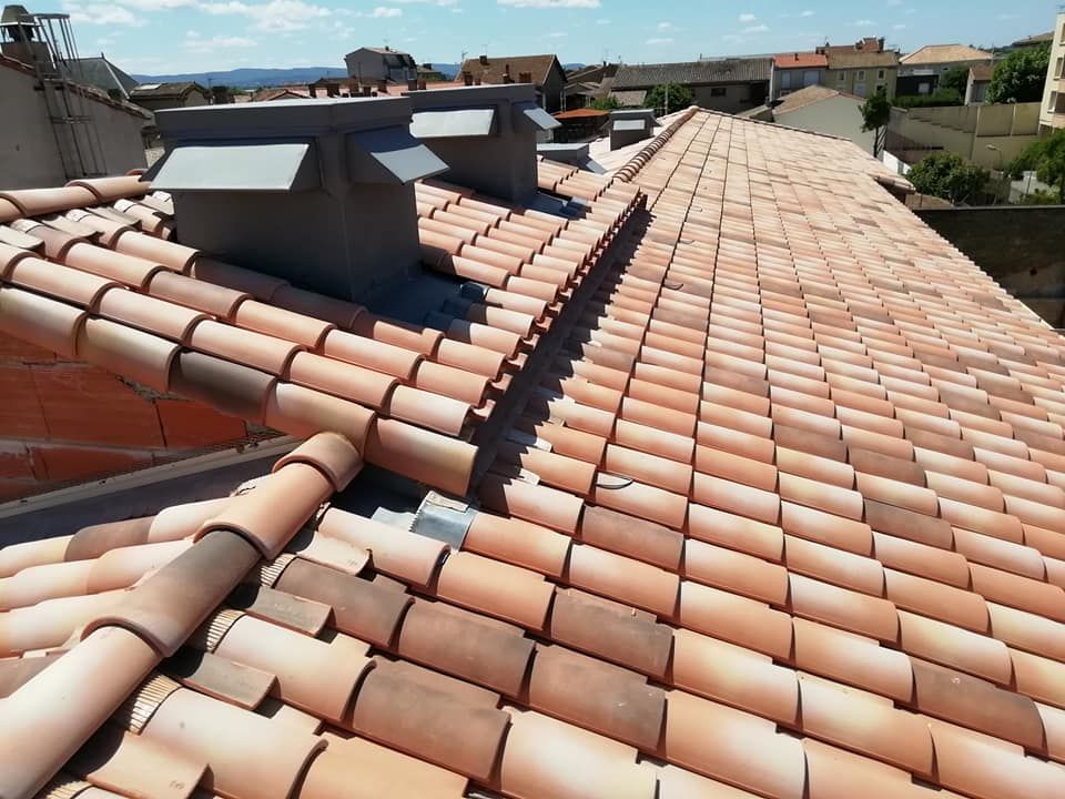 Couvreur au travail à Montpellier
